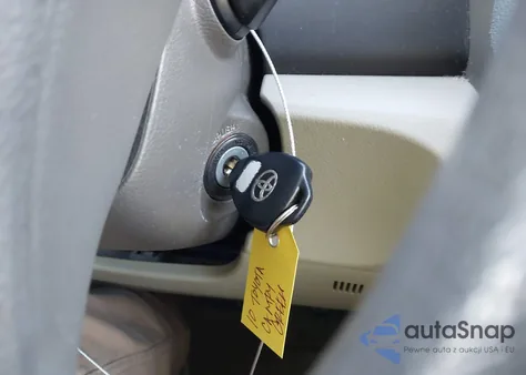 2010 Toyota Camry Se/Le/Xle z USA, uszkodzony, nr VIN 4T1BK3EK2AU604153